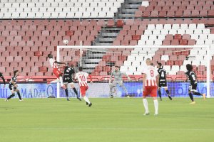 Umar Sadiq vuela alto en el Almería y suena en el mercado invernal.