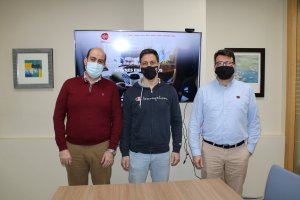 José González Sánchez, vicepresidente 1º; Antonio Jesús Fernández, presidente de AJE; y José Juan Carricondo, vicepresidente 2º.