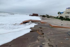 El mar sigue avanzando.