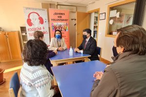 Un momento de la visita a ALCER.