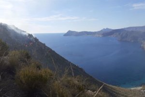 Los bomberos han logrado controlar el incendio.