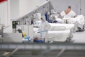 Aumentan los positivos y fallecidos en España.