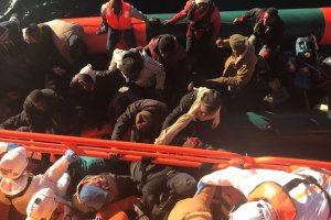 Llegan 35 pateras en 36 horas a las costas almerienses.