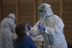 Los contagios de coronavirus siguen aumentando en Almería.