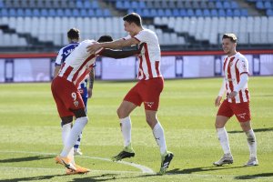 El Almería quiere seguir sonriendo en la competición liguera.