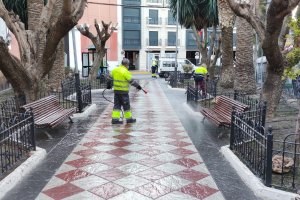 Labores de desinfección en Huércal-Overa.