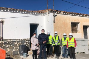 El delegado provincial en una visita a una obra del PFEA en las Tres Villas.