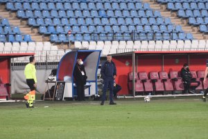 José Gomes concentrado en el partido de Copa.