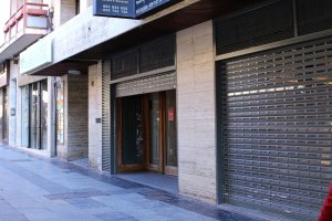 Pull&Bear cierra en el Paseo de Almería.