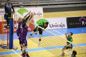 Una jugada del partido.