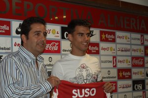 Alberto Benito presentaba a Suso un 15 de julio del 2013.
