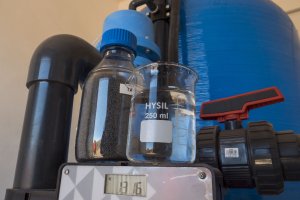 Investigadores siguen comprobando si se logra la eliminación total de la radioactividad natural.