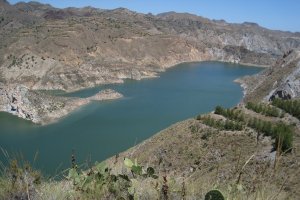 El agua de los trasvases del Negratín o el Tajo se embalsa en el pantano de Cuevas