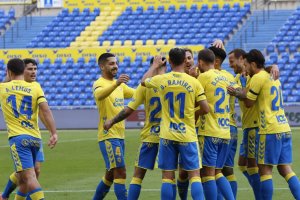 Los jugadores de Las Palmas celebran el gol al Espanyol.