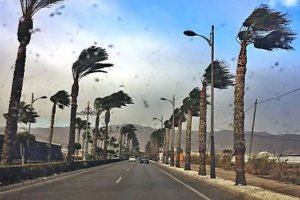 Carretera de Alicún, en Roquetas de Mar.