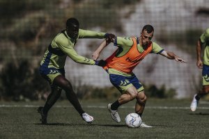 Las Palmas sigue entrenando con muchas bajas por lesión.