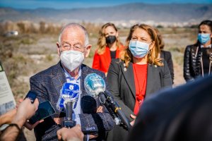 Gabriel Amat y Carmen Crespo.