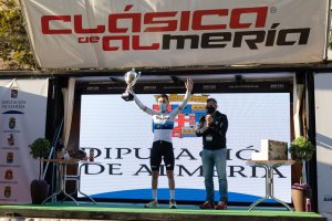 El campeón de Europa suma su primera Clásica de Almería.