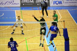 Una jugada del partido.