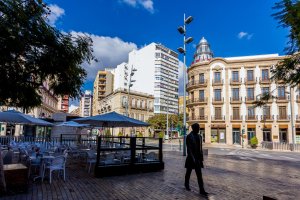 Fundada en el año 955 d.C. sobre las tierras en las que antes se vislumbraba la ciudad romana de Portus Magnus