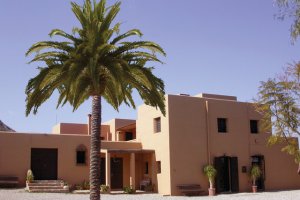 Edificio de entrada a la Fundación Valparaíso.