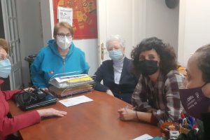 Equipo de trabajo con las oblatas de Almería.