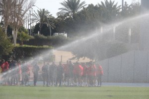 Como el Lugo sume en Almería les va a caer un chaparrón.