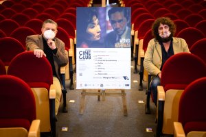 El concejal Diego Cruz y el director de La Factoría, David del Pino, en el Apolo.