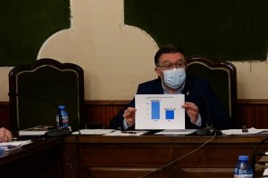 El alcalde de Berja muestra la evolución de la deuda municipal