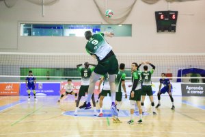 Alejandro Vigil al saque. Unicaja tiene que estar genial en todas las facetas.