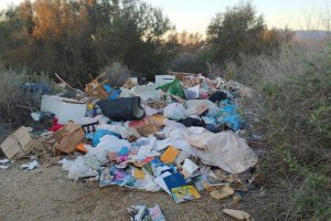 Vertedero ilegal en Garrucha.
