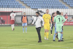 Ortega al final del partido en el Mediterráneo, que acabó caliente.