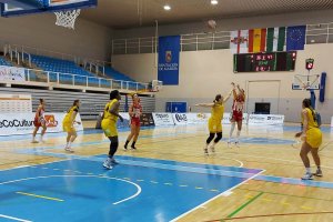 ISE Costa de Almería se enfrenta a un CAB Estepona en plena forma.