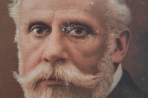 Detalle de la litografía de Pablo Iglesias, fundador del socialismo, que permaneció oculta en una cueva de Huércal de Almería.