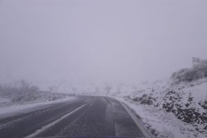 Una de las carreteras de la provincia afectada por el temporal Filomena.