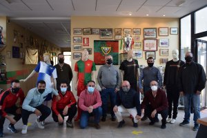 Foto de familia en el Complejo Deportivo Tito Pedro.