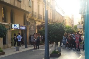 Imagen del botellón en la calle General Segura.