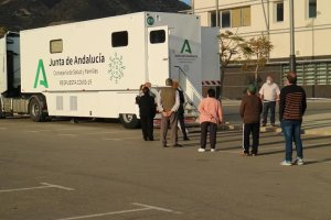 El camión-covid en uno de los cribados masivos realizados en la provincia de Almería.
