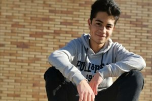 Martín Trujillo es el alumno del IES Alborán que ha compuesto un rap contra la violencia de género que interpreta junto a sus compañeros.