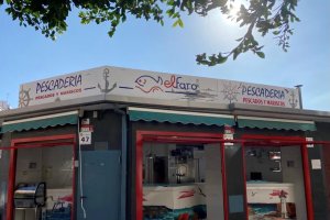 Pescadería El Faro, plaza Pavía, barraca 45/46/47.