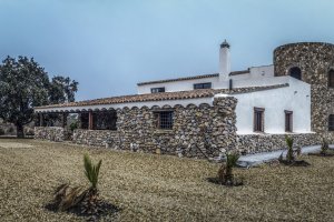 La bodega será ampliada muy pronto.