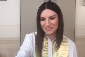 Laura Pausini durante su intervención en rueda de prensa telemática.