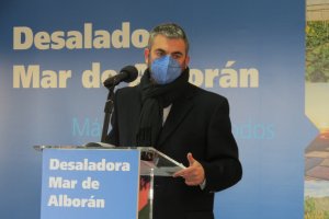 Jose Colomina durante la reciente presentación del proyecto de puesta en marcha de la desaladora Mar de Alborán.