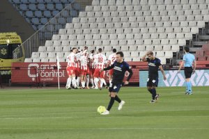 El Almería se impuso con claridad en la primera vuelta por 3-1.