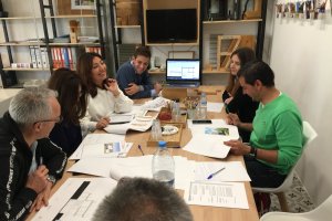 El equipo de Carman trabajando en un proyecto.