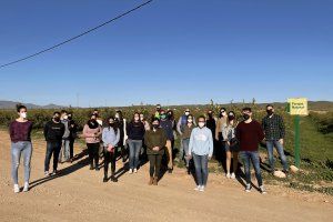 Encuentro de los trabajadores y los investigadores en la finca de Bio Campojoyma