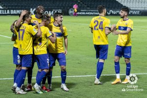 Celebración del gol de Fran Villalba al Castellón el miércoles 28 de octubre.