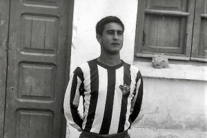Juaqui con la camiseta del Almería en el Estadio de La Falange.