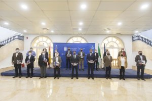 El presidente de Diputación con representantes de los ayuntamientos y de Hortyfruta