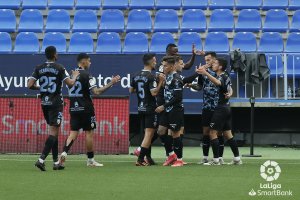 Vuelve la alegría en el Almería después de unos días intensos por el VAR.